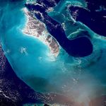 Foto, Imagen Satélite de la Isla Andros y Tongue of the Ocean, Bahamas