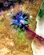 Penacho de dióxido de azufre durante la erupción del volcán Etna, Italia