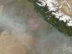 Intensos incendios de carácter agrícola y humo en el noroeste de India