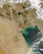 Pozos petroleros quemando en Iraq meridional (seguimiento satelital de la tarde)