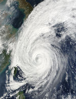 Tifón Tokage (27W) sur de Japón