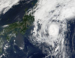 Tifón Vipa (21W) alcanza la costa de Japón