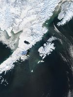 Olas de gravedad a través de una serpentina de nieve cerca de Alaska